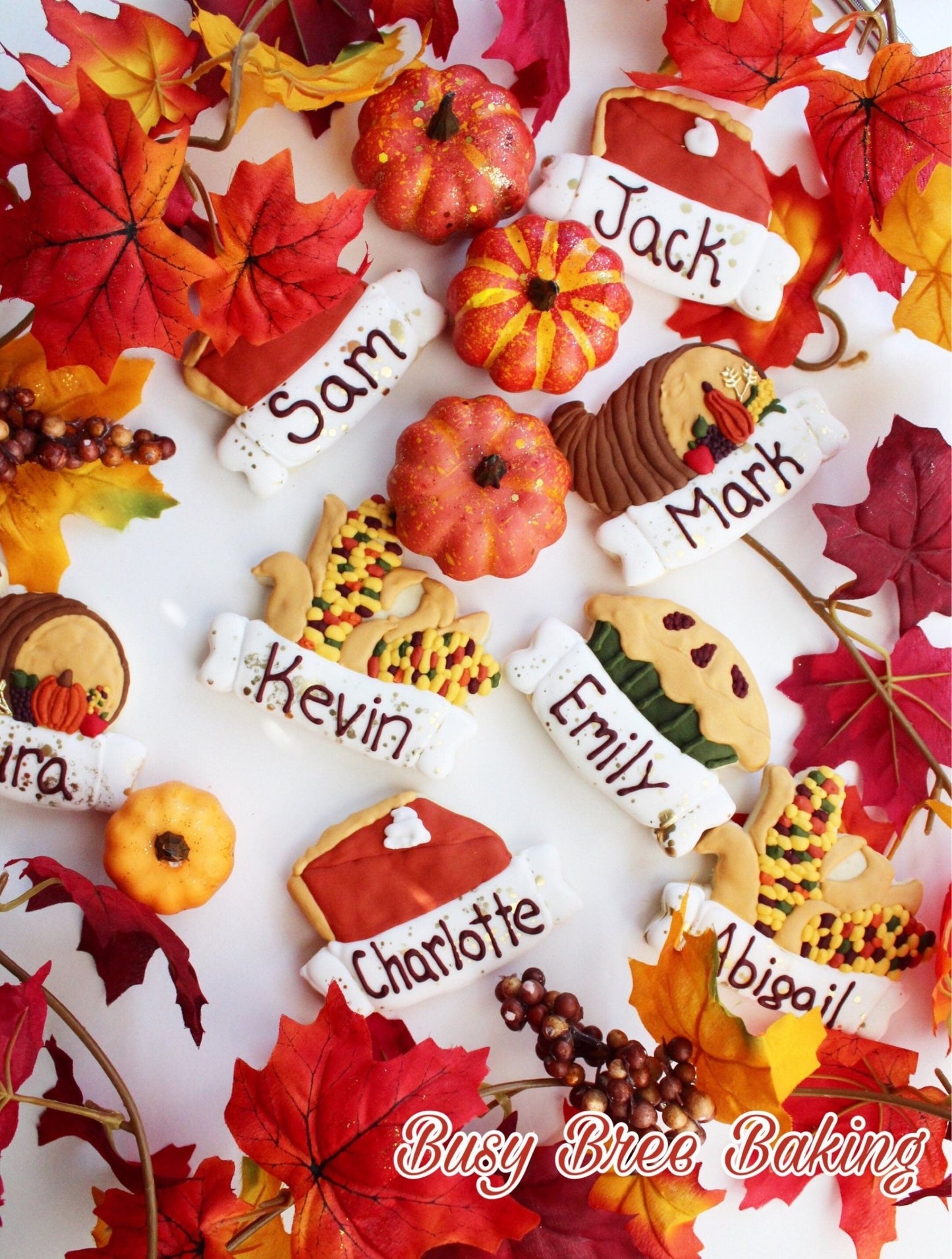 Busy Bree Baking Fall Plaques - Periwinkles Cutters