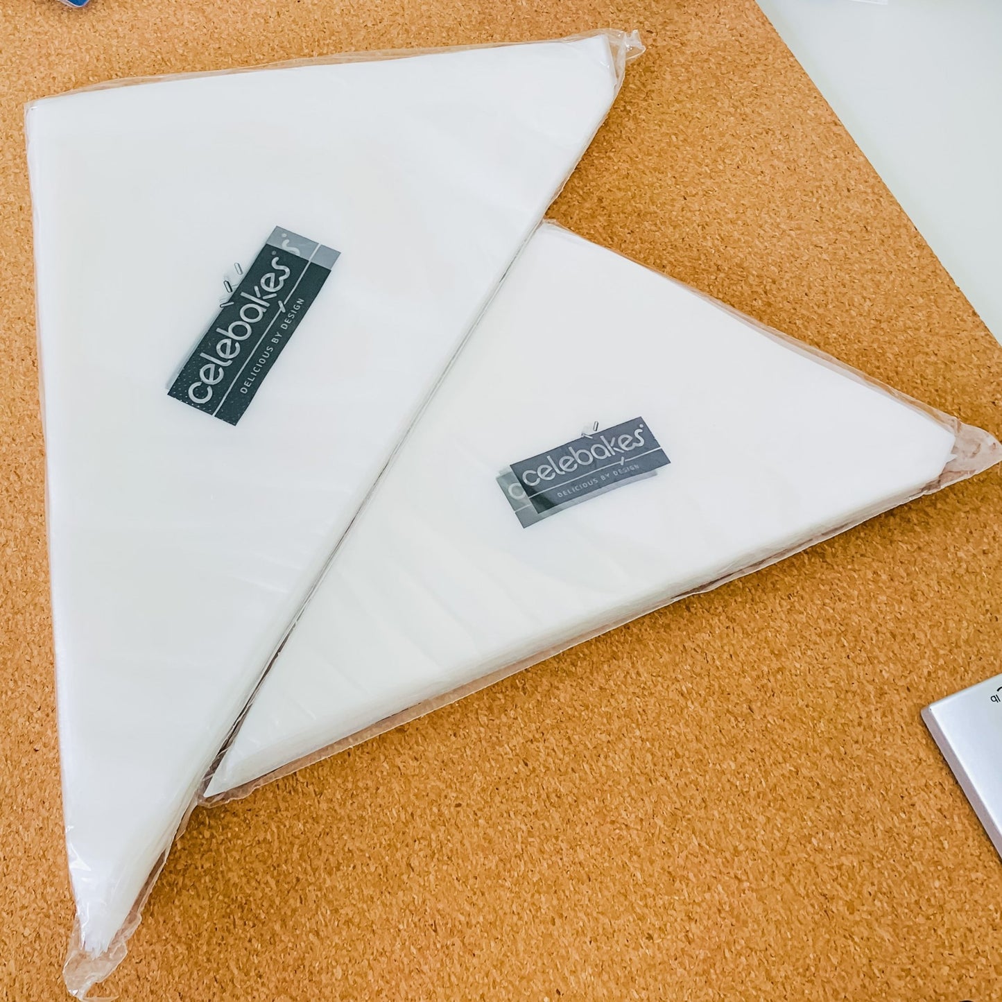Tipless Bags - Piping Bags 100ct - Periwinkles Cutters